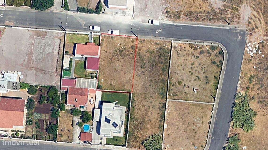 Lote de terreno urbano com 318 m2, situado no Zambujal, com projeto de - Grande imagem: 2/6