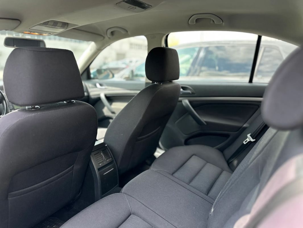 Skoda Octavia 1.6 FSI Elegance Aut - 14