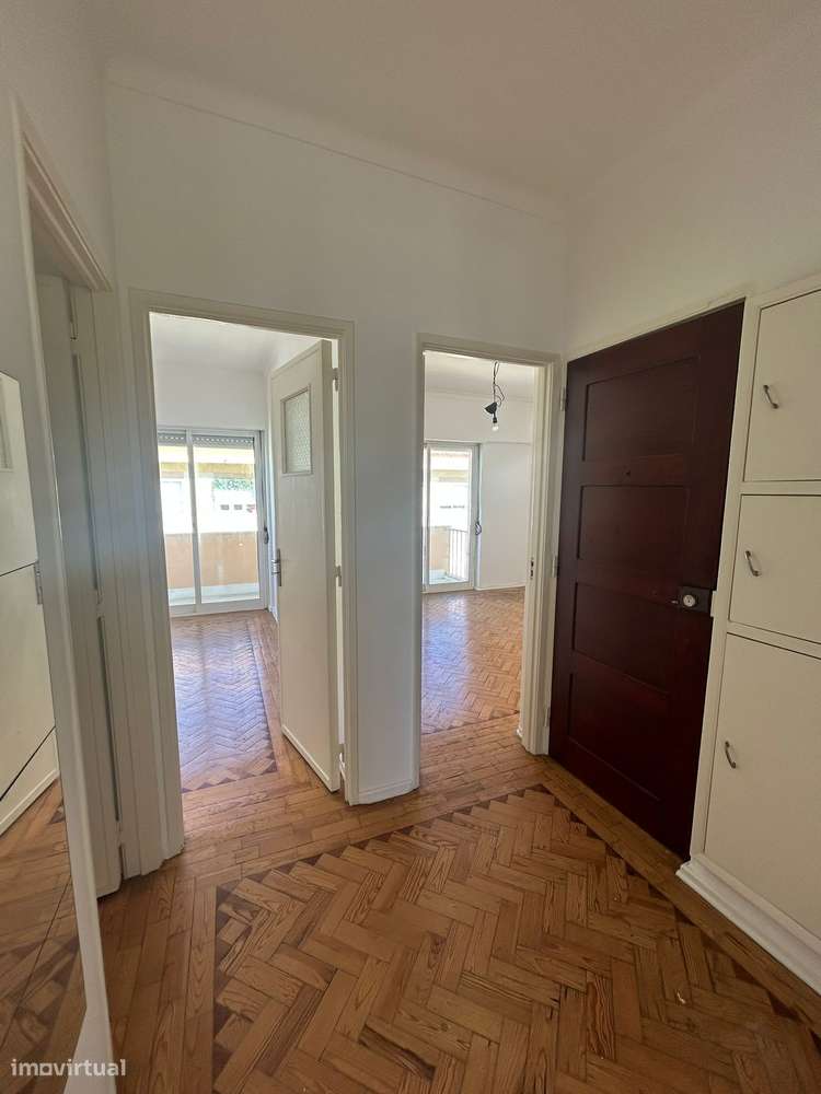 Apartamento T4 na Rua José Relvas - Grande imagem: 3/31