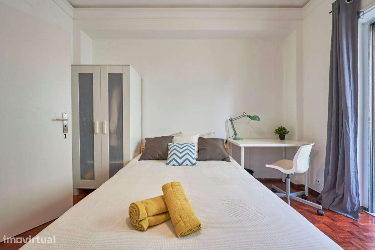 Quarto - localizado em Marquês de Pombal Lisbon - Grande imagem: 3/51