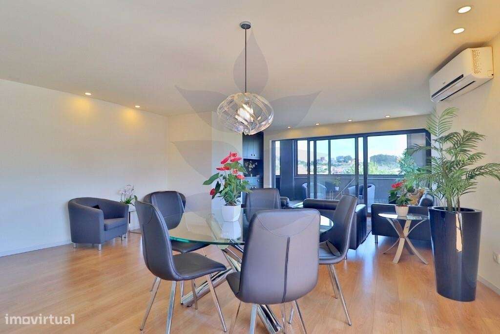 Apartamento T4 em Celeirós | 4 Suites | Garagem para 2 Viaturas-25