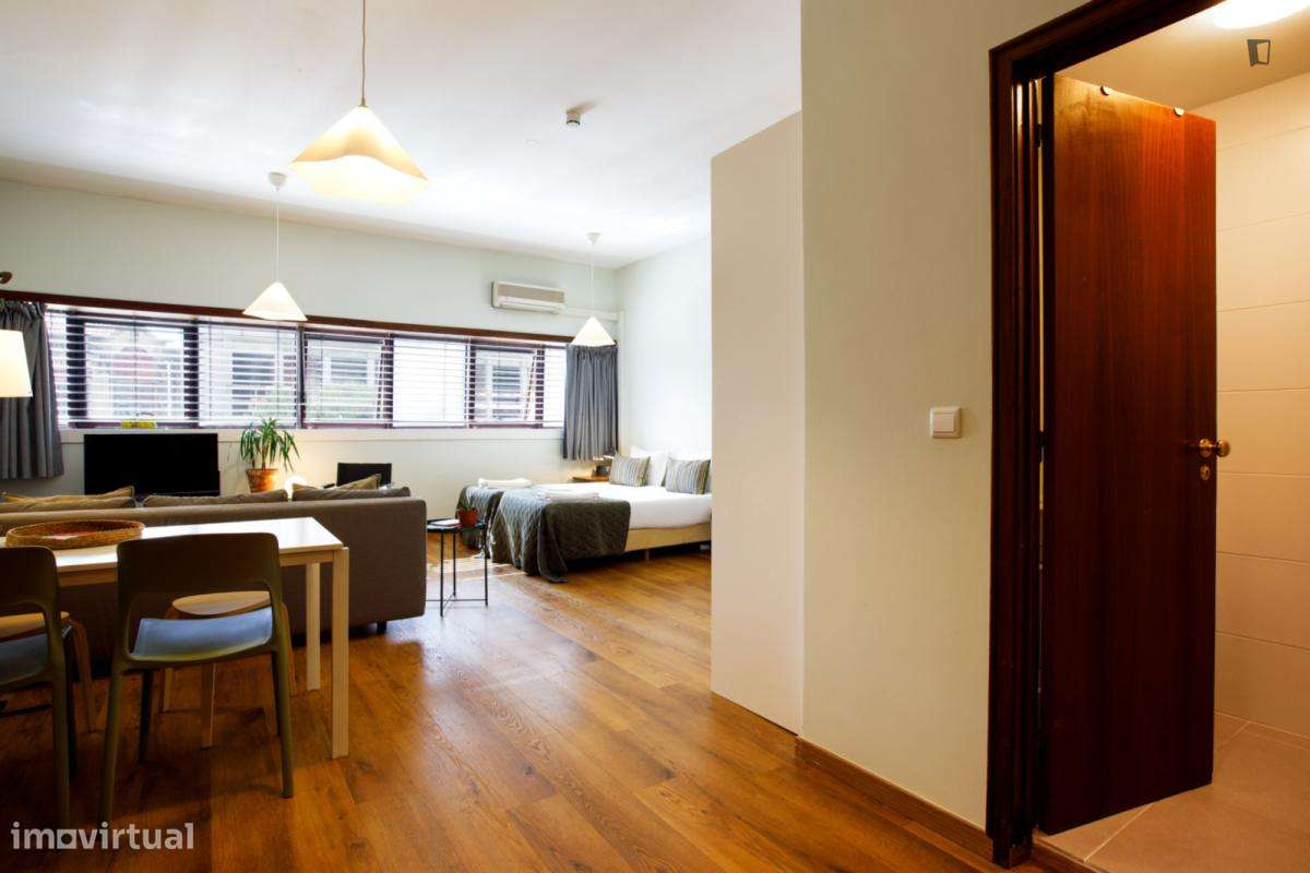 Estúdio - localizado em Santo Ildefonso Porto - Grande imagem: 4/10