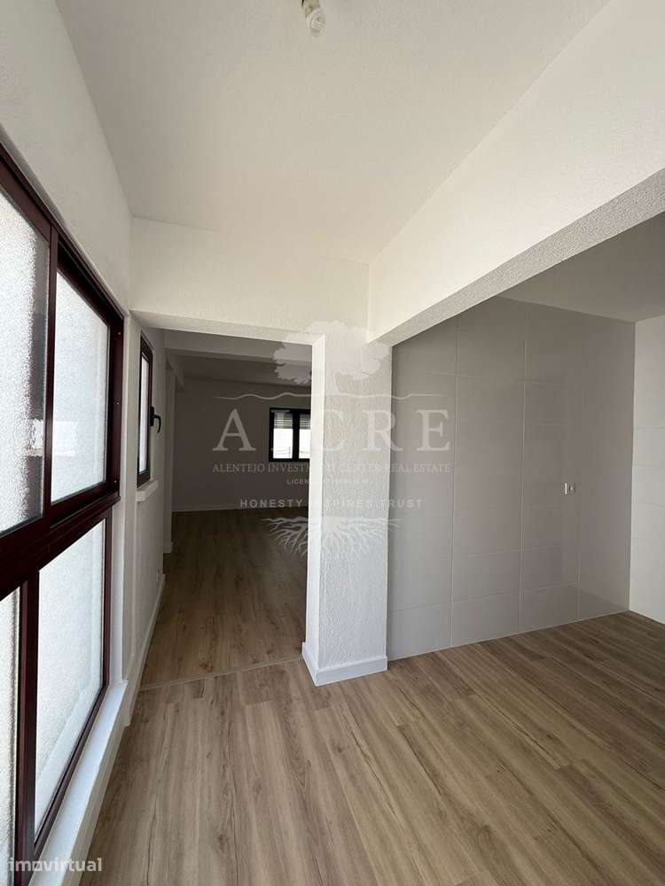 Apartamento T3 Totalmente Remodelado | Horta das Figueiras – Évora-8
