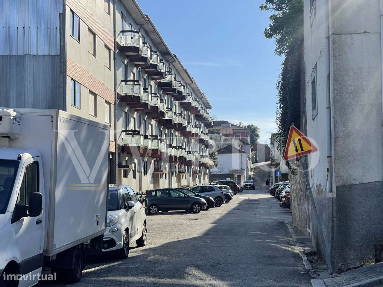 ½ T2 V.N. Gaia | Vista Rio Douro | Garagem Fechada | Venda Judicial-12