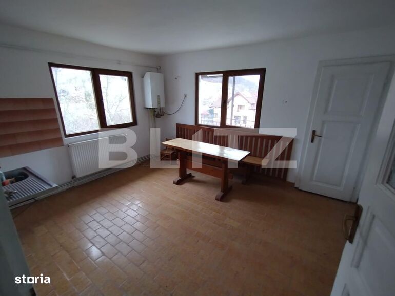 Apartament 3 camere,80mp,etaj 1+garaj,valea Ghinzi