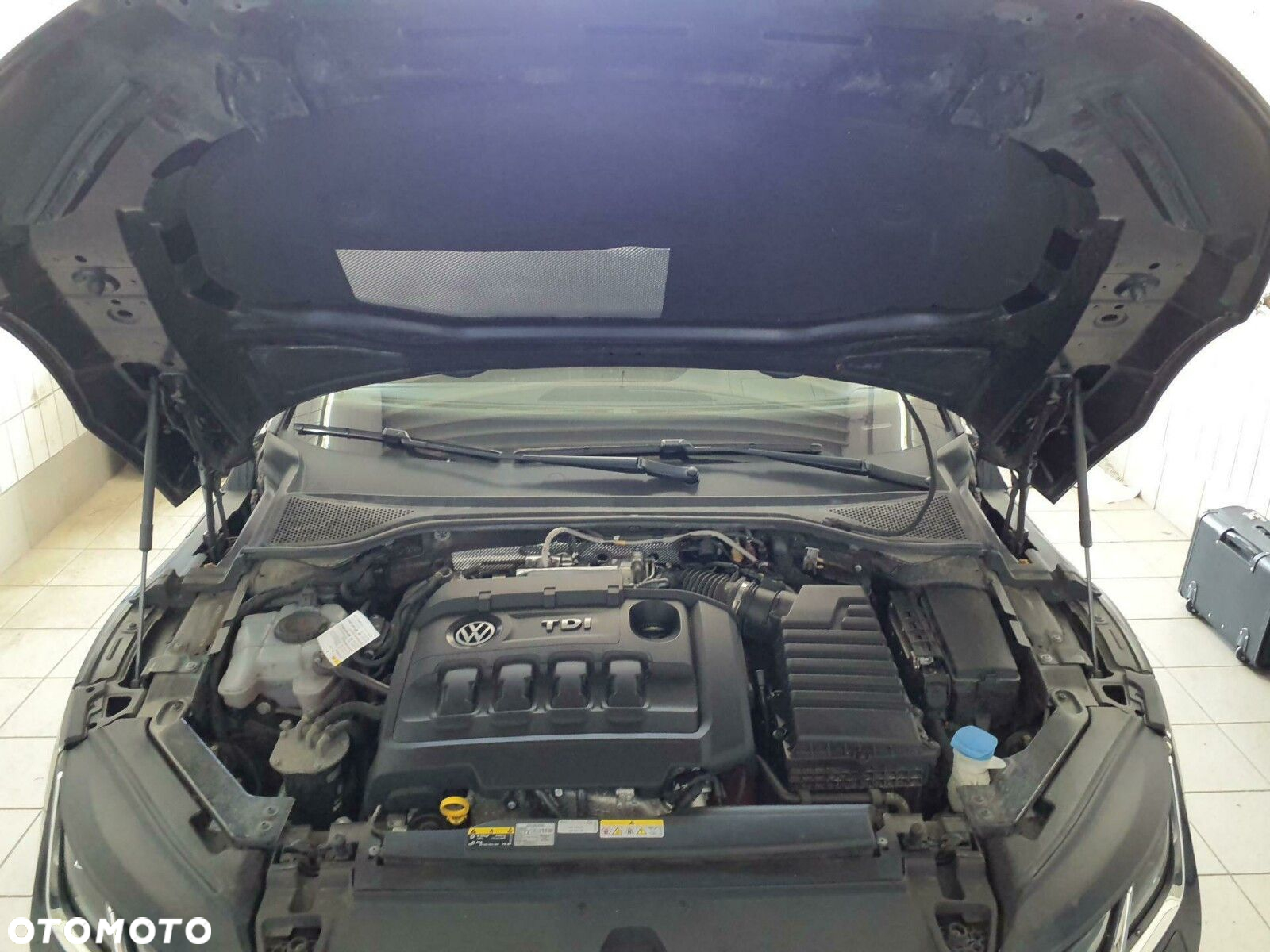 Volkswagen Arteon 2.0 TDI Bi-Turbo SCR 4Mot R-Line DSG - 9