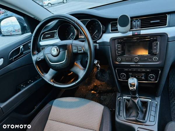 Skoda Superb 2.0 TDI Ambition - 13