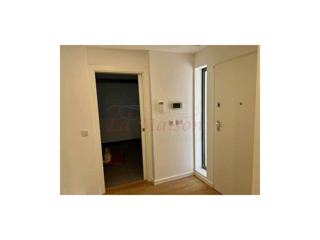 Moradia V5 no centro de Loures-2