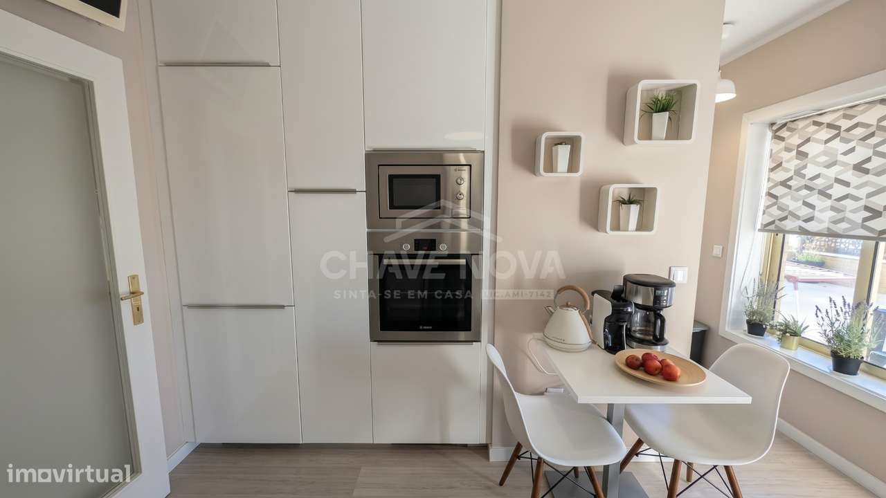 T1+1 Renovado c/ Terraço (70m2) e Lugar de Garagem em Valadares-6