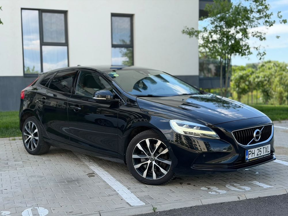 Volvo V40 II [2012 - Prezent] D3 Aut. R-Design 2018