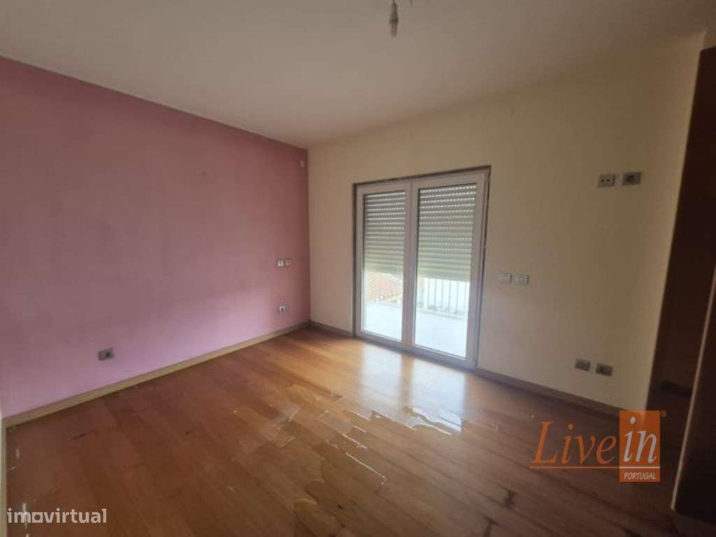 Moradia T4 com piscina e jardim na Ericeira - Grande imagem: 4/13