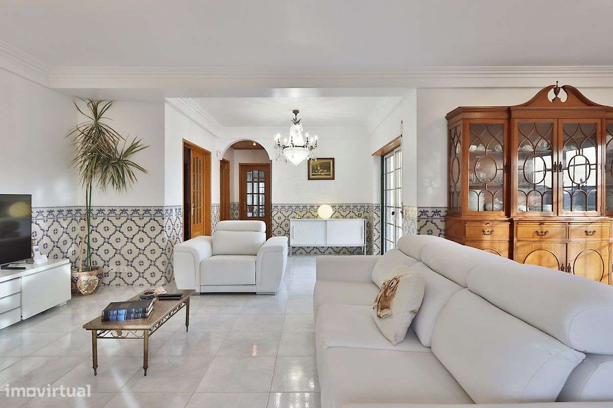 Moradia T4 para venda-5