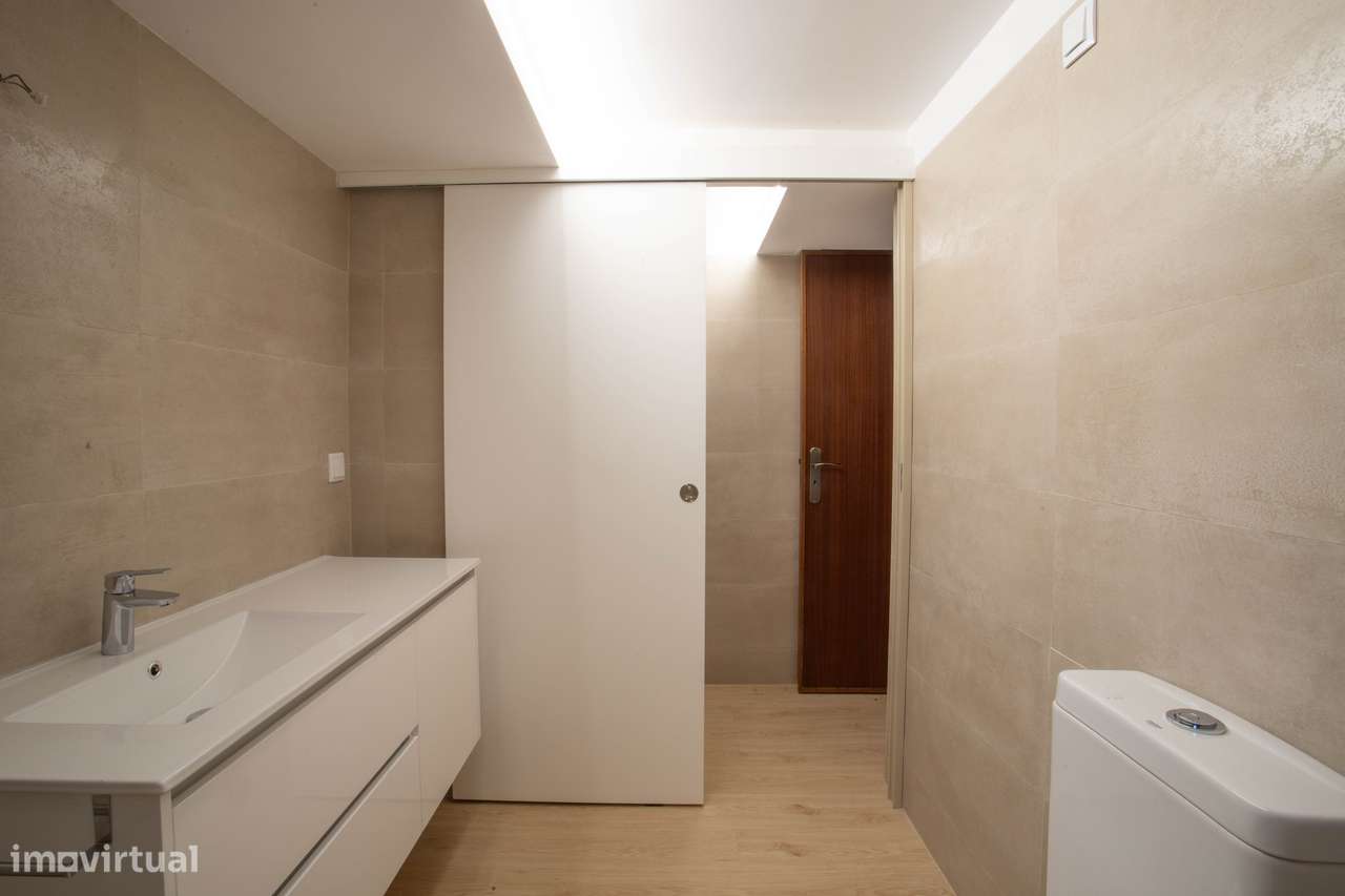 T3 totalmente renovado com terraço e BOX - Monte da VirgemSD/04710AMT-15