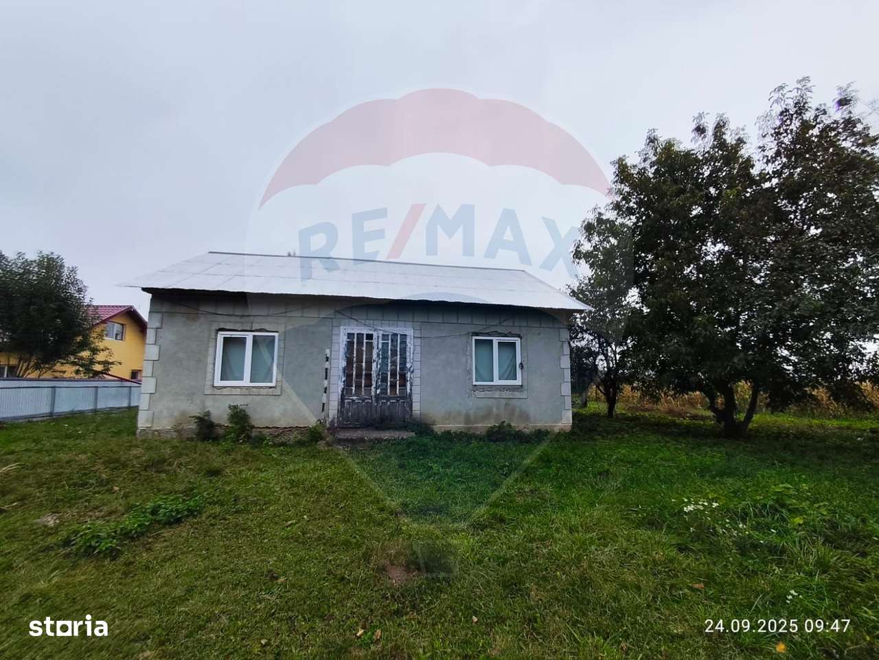 De vanzare 70 ari de teren cu casa de 82 mp - Imagine principală: 4/7