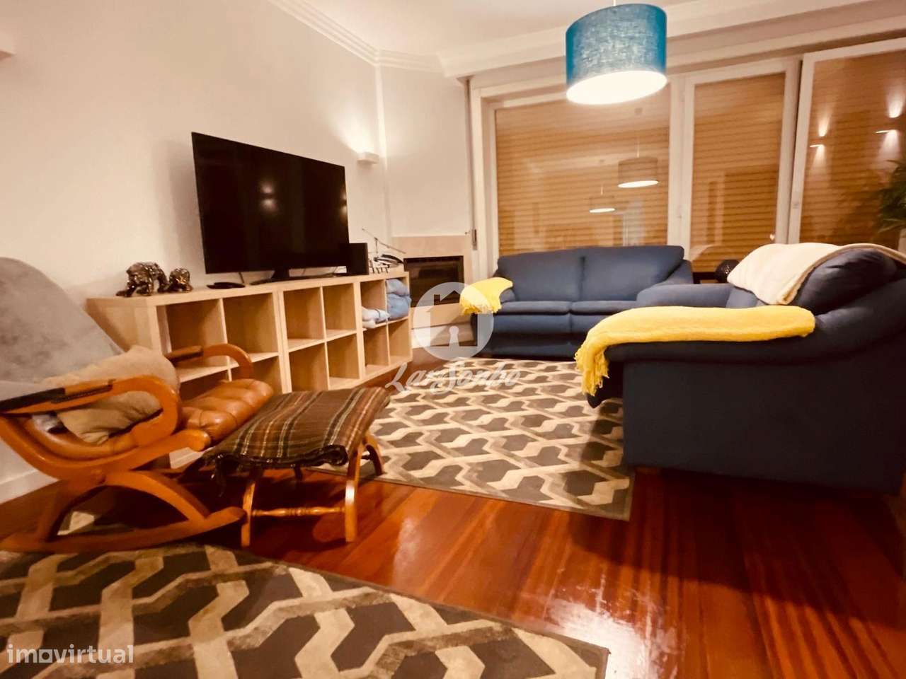 Apartamento T2 com Garagem Fechada a 100 m da praia de Vila do Conde - Grande imagem: 2/27