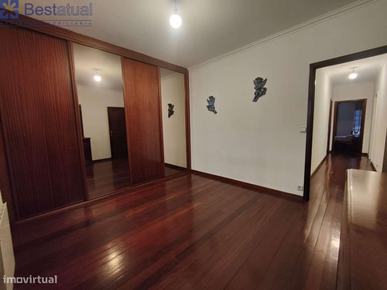 Moradia T4  C/Sótão + 1 Habitação T 3 - J/MC Donalds-34