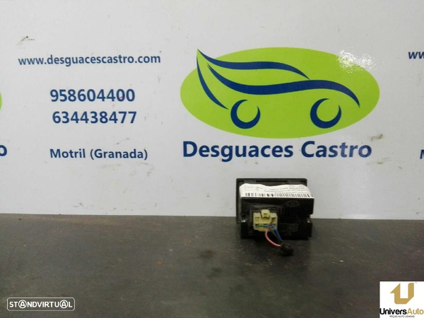 ECRÃ MULTIFUNÇÕES KIA SPORTAGE 2004 -3H12 - 1