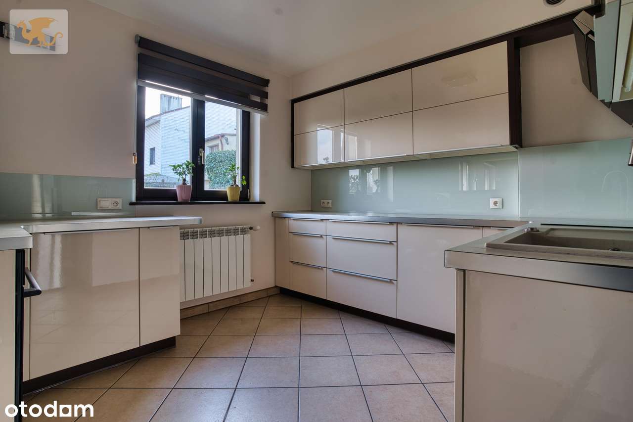 Komfortowy dom w Kętach | 6 pokoi + garaż | Spokojna okolica-3