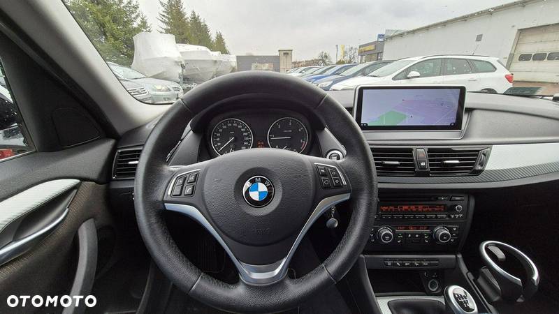 BMW X1 xDrive18d - 13