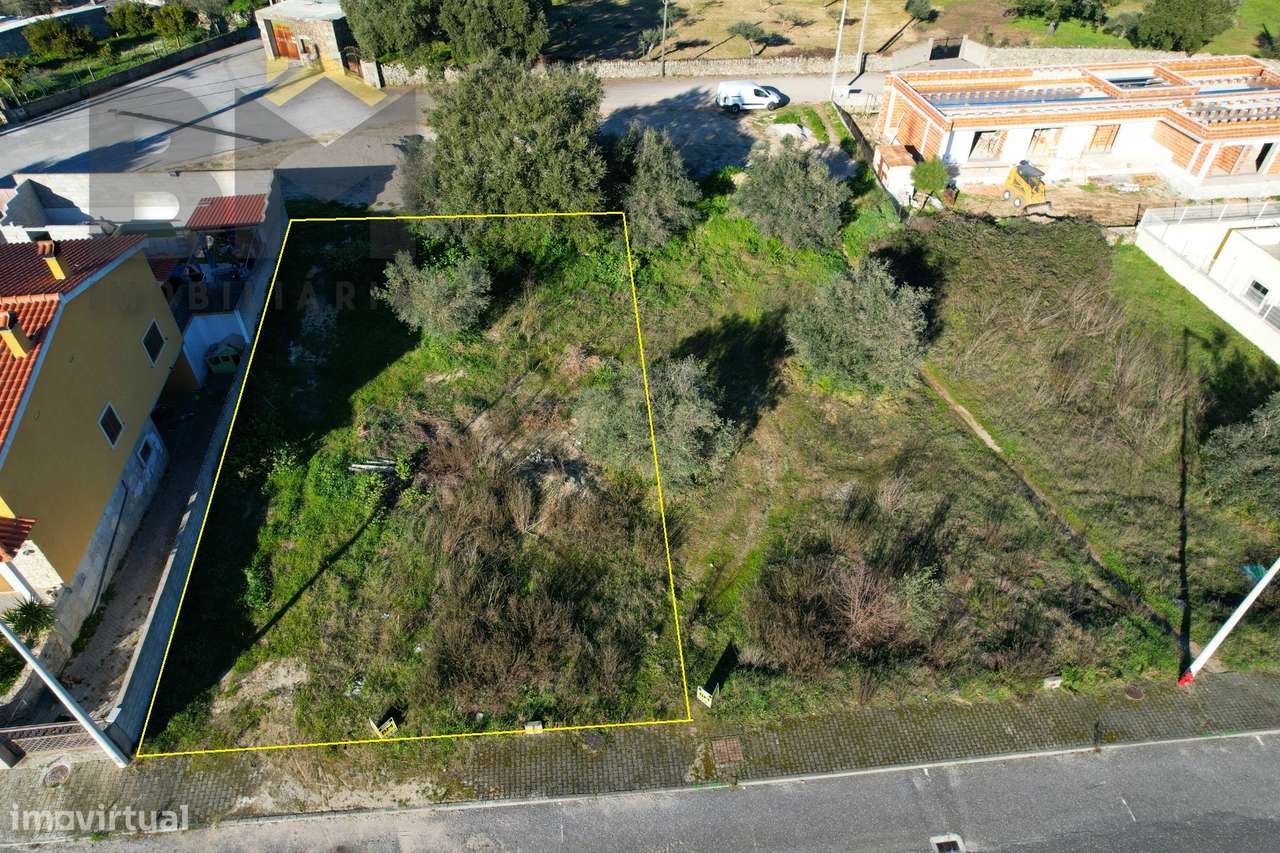 Terreno Para Construção  Venda em Escalos de Cima e Lousa,Castelo Bran - Grande imagem: 2/5
