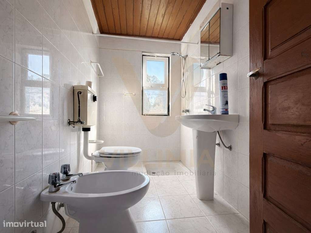 Propriedade com Casa Antiga T3 para Restauro - Beiral do Lima-10