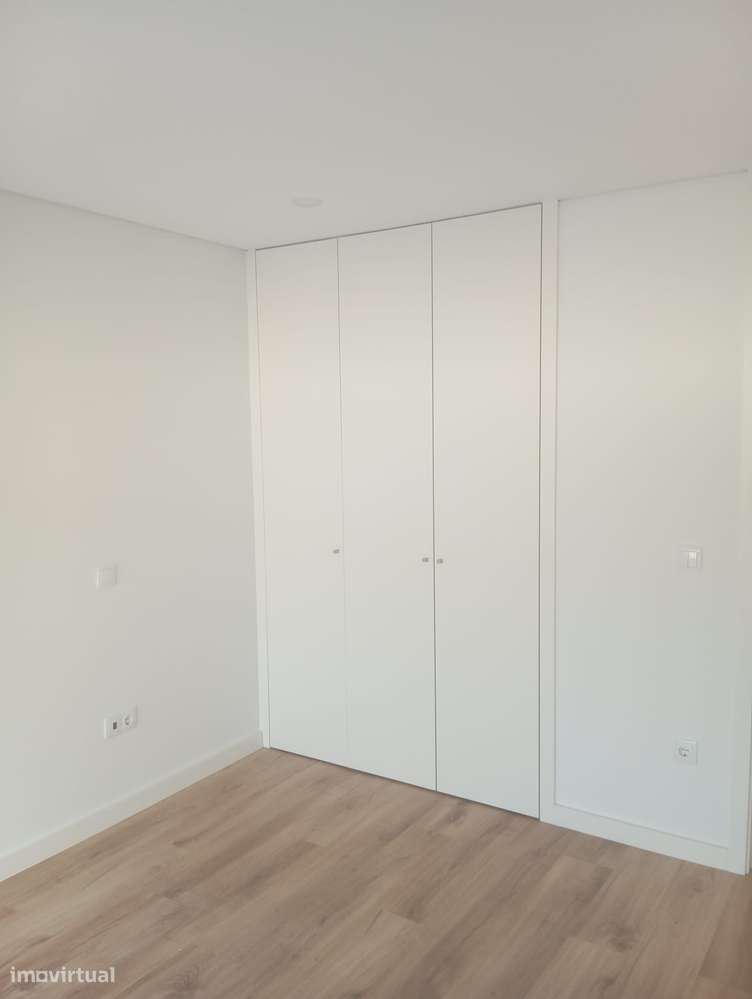 Excelente apartamento T2 novo em Santa Maria da Feira-7