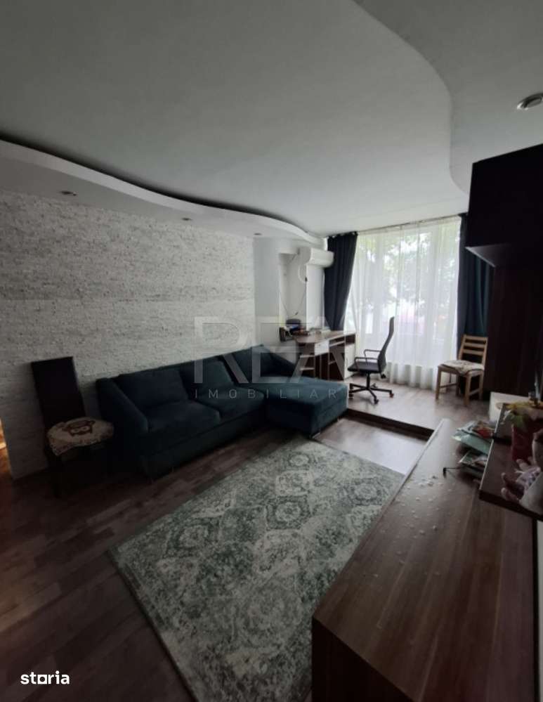 3 camere, et 1/4, anvelopat, 2 boxe 20mp-Apusului