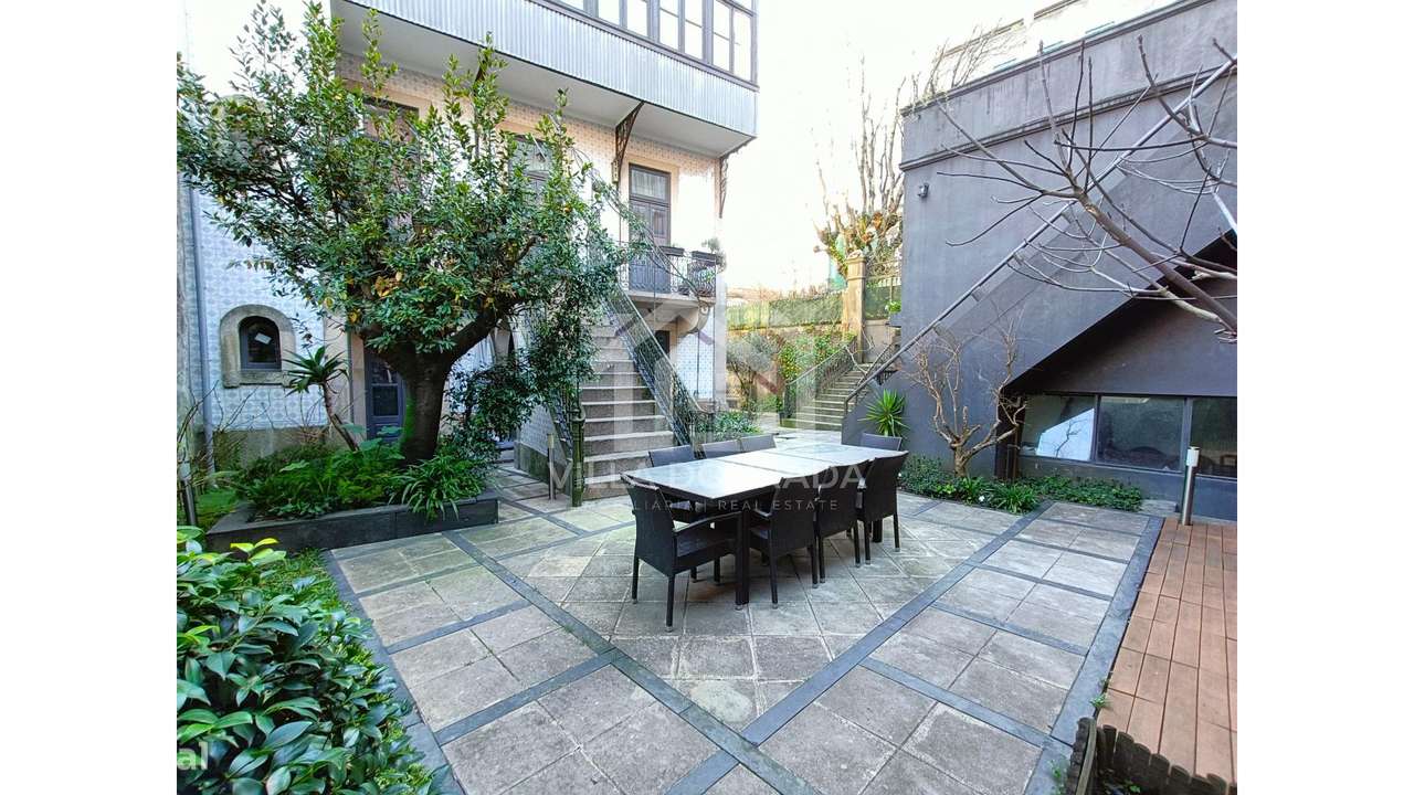 Moradia Geminada T6 em Bonfim-11