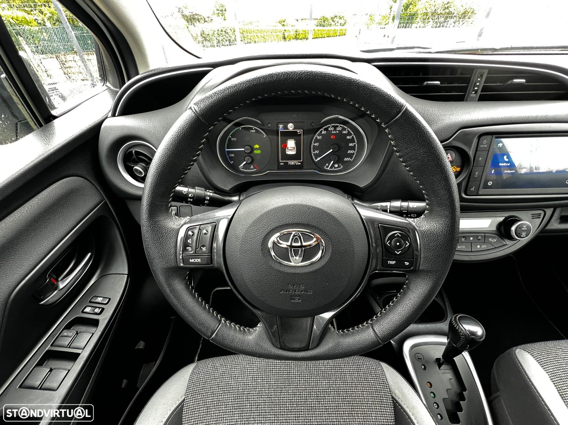 Toyota Yaris 1.5 HSD 20 Anos - 18