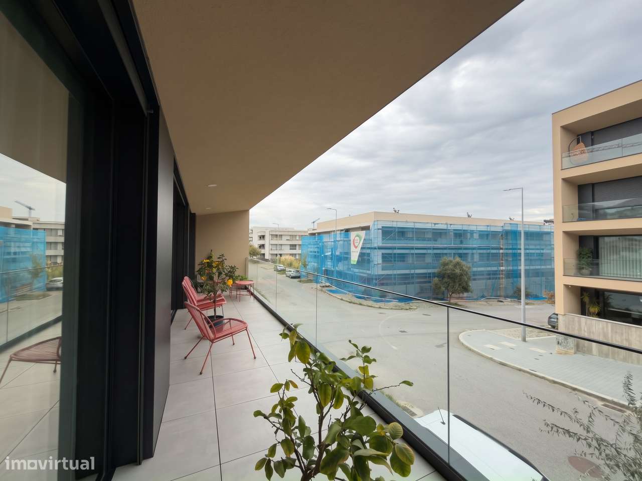 Apartamento T2 COMO NOVO Madalena Varanda 17m2 Lugar de garagem Duplo-9