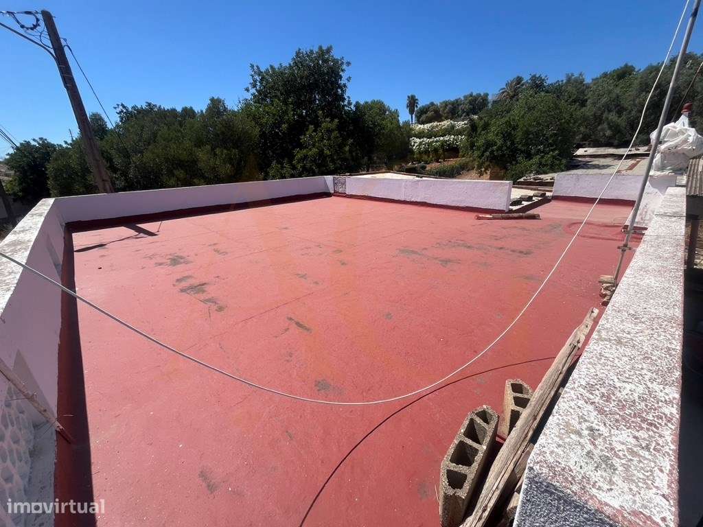 Quinta com duas casas, vistas para o mar e 11.940 m² de terreno em ...-15