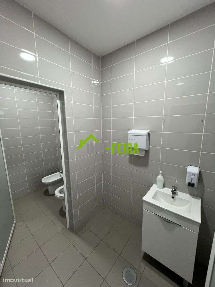 Pavilhão industrial , Fiães-14