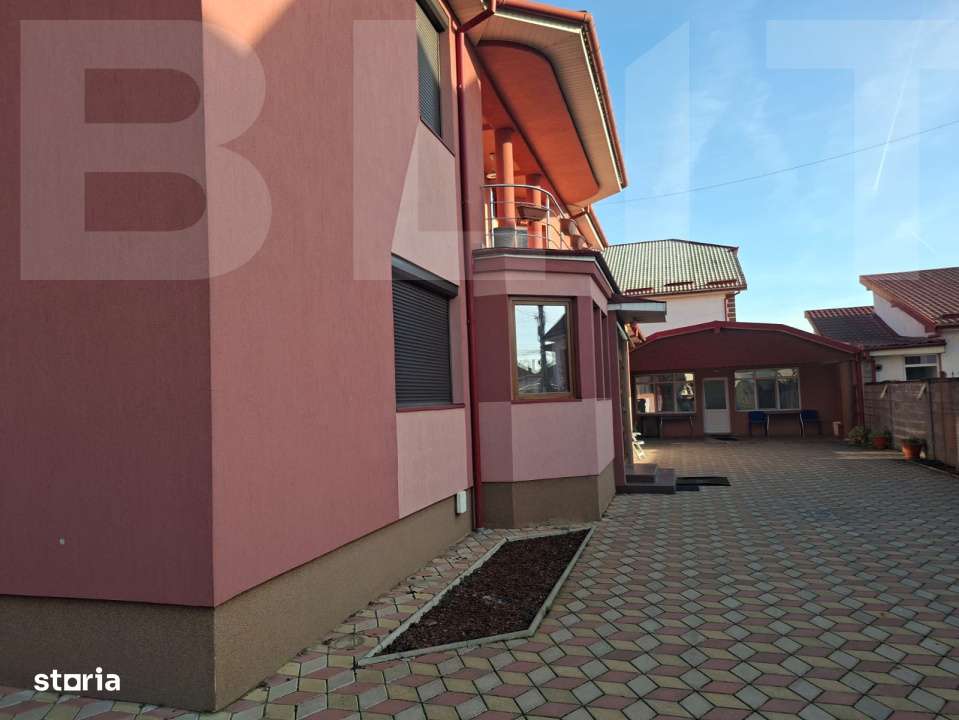 Vila spatioasa cu 7 camere – confort, eleganta si functionalitate - Imagine principală: 2/19