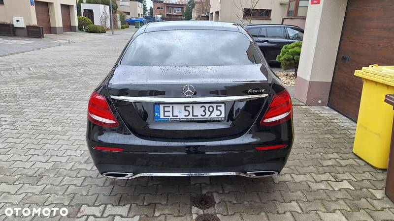 Mercedes-Benz Klasa E 220 d 4-Matic 9G-TRONIC - 8