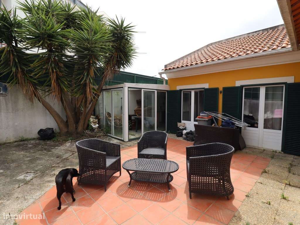 Moradia T4 com Logradouro e Garagem-15