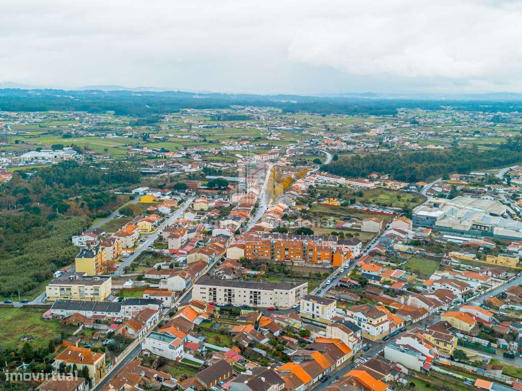 T3 com duas frentes em Ovar-Mobilado-25