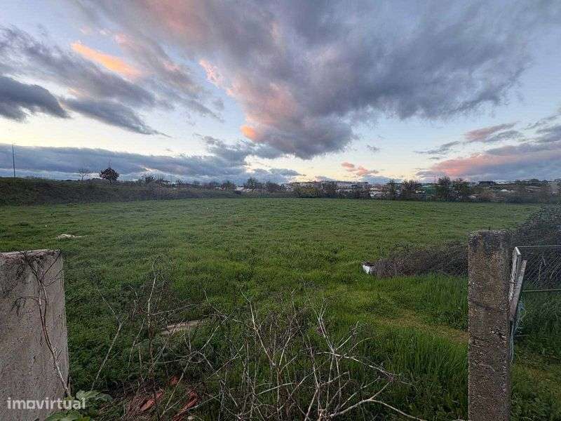 Vende-se terreno - Grande imagem: 5/5