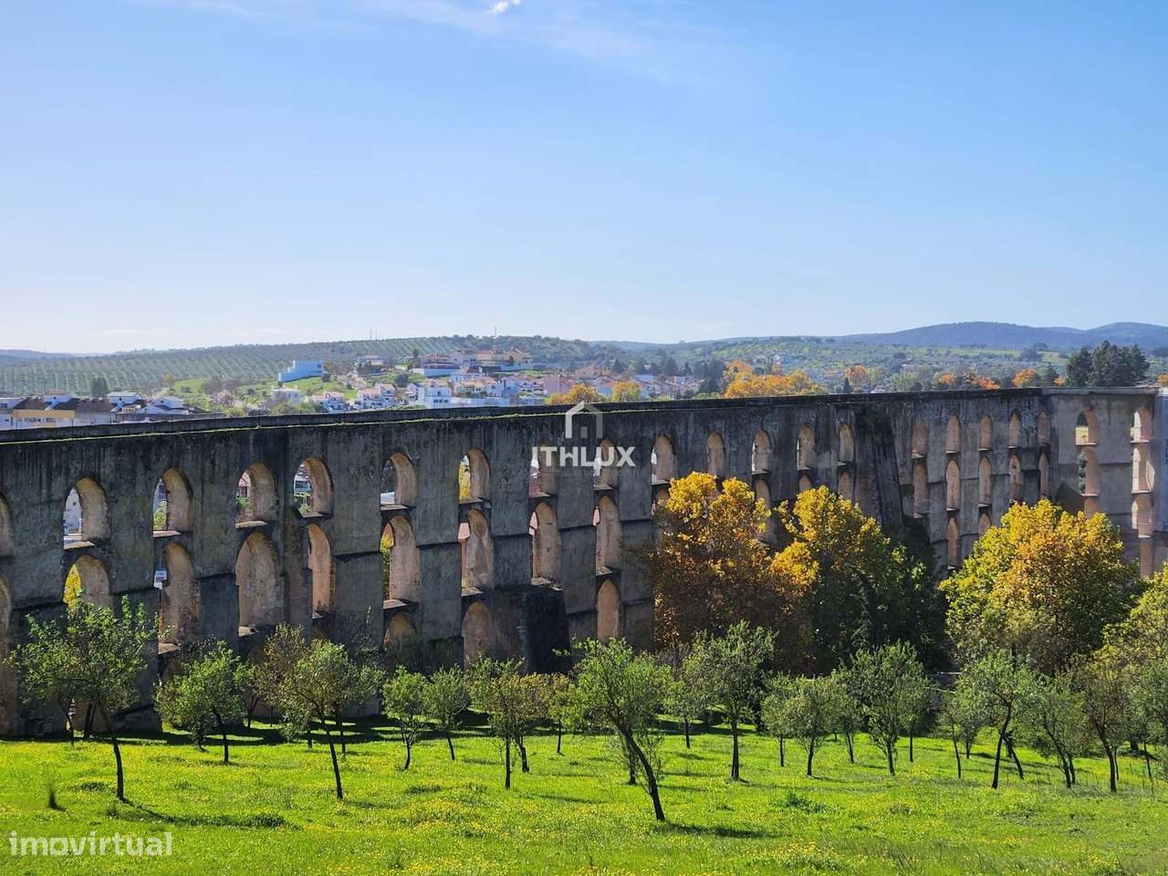 Quinta com 16.000 m2 com Moradia T1 em Elvas | Alentejo | Portugal - Grande imagem: 1/19