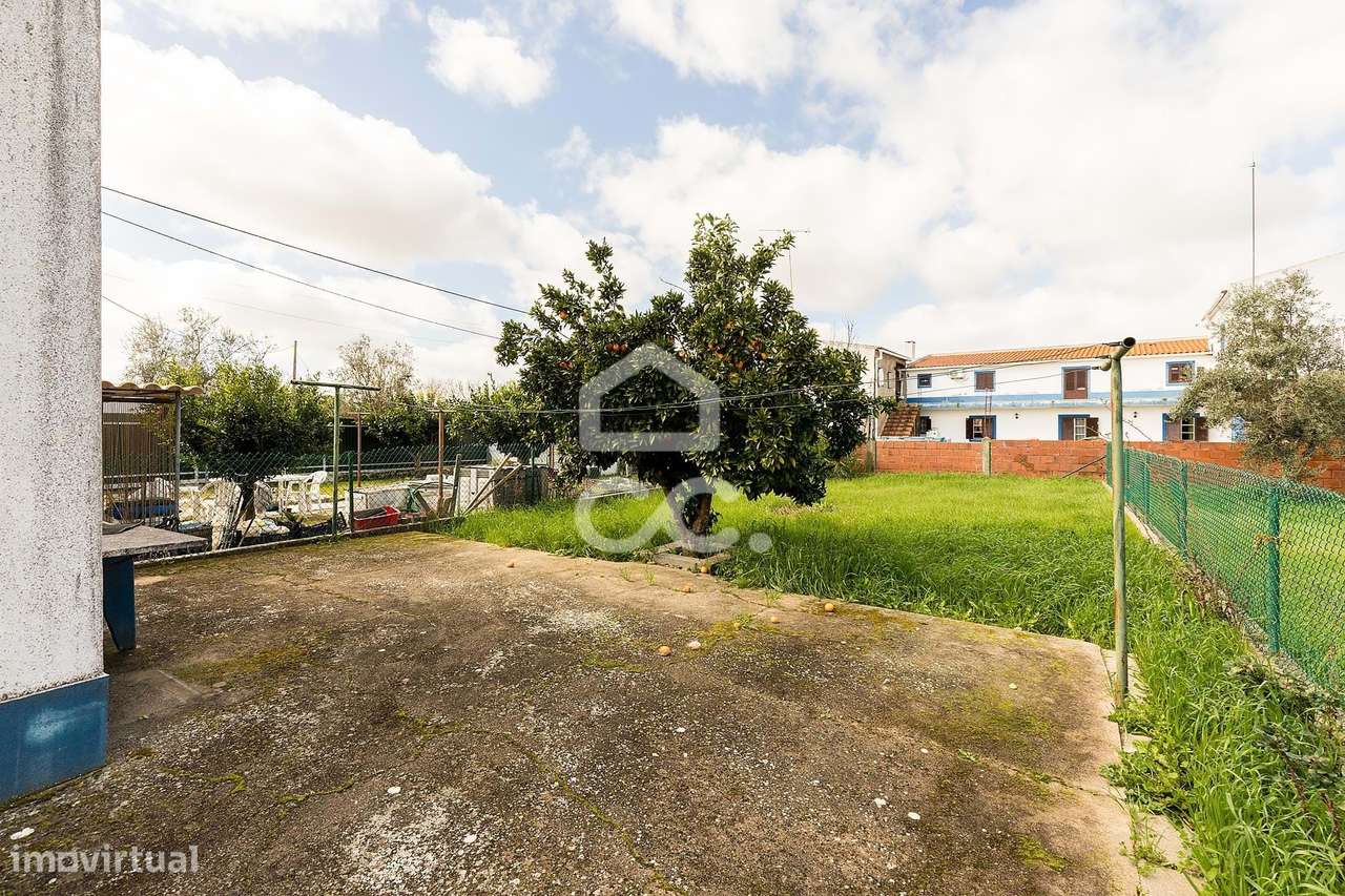 Moradia T2 de Rés do Chão c/ Terreno de 347 m² | S. Miguel de Machede,-24