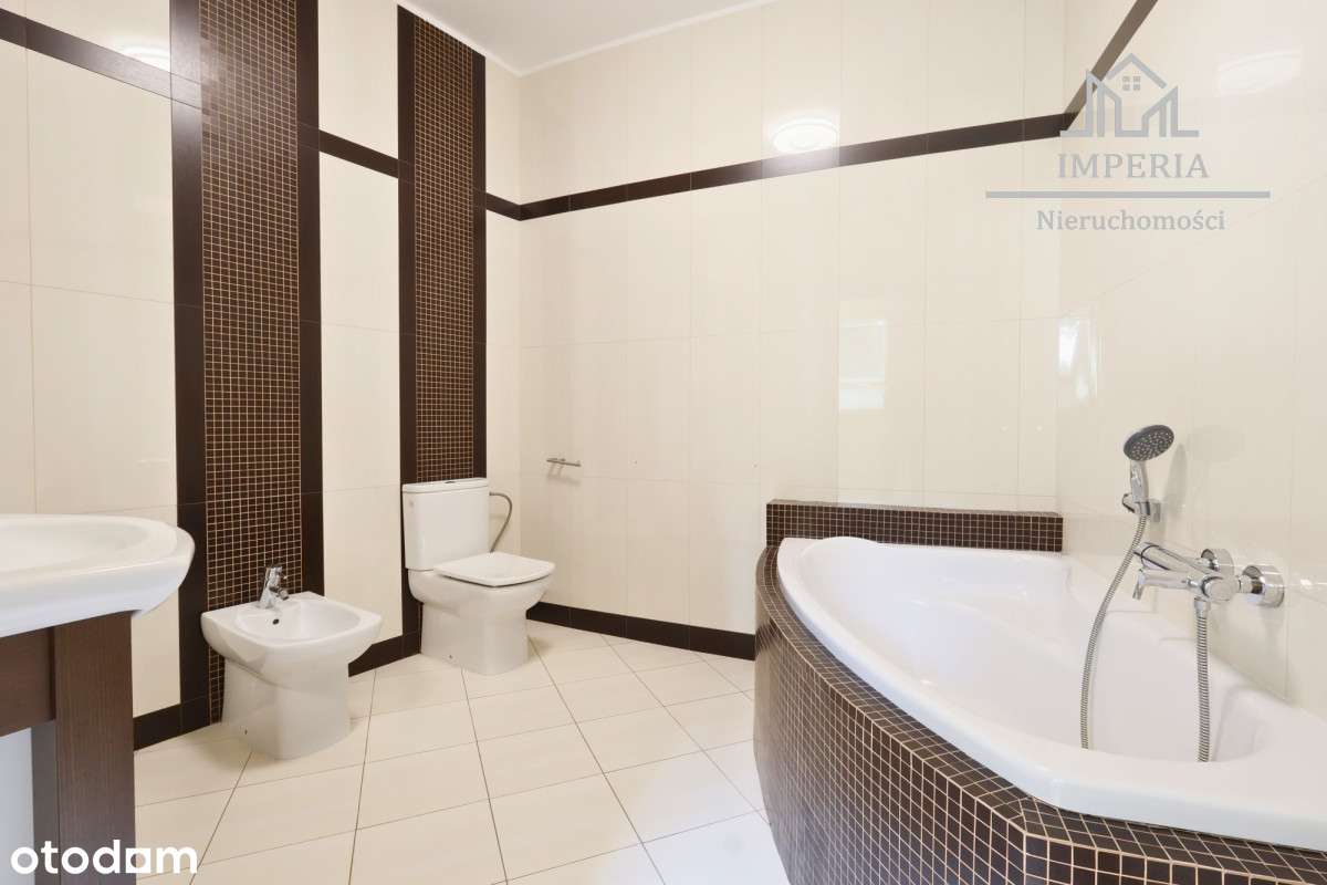 Rezydencja z prywatnym basenem i ogrodem | Koźmin-19