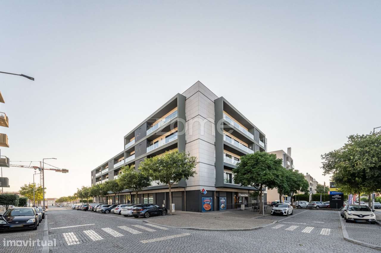 Apartamento T3 transformado em T4 com Vista Mar – Último Piso - Grande imagem: 2/37