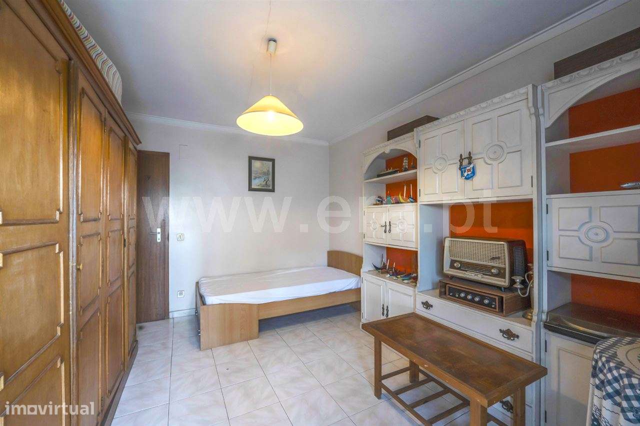 Apartamento T2; Laranjeiro-10