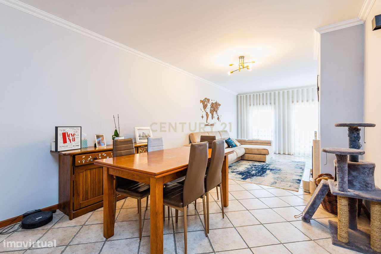 T2 na Nazaré com boas áreas e lugar de garagem-1