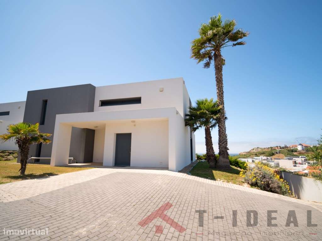 Moradia T4 Moderna Vista Mar-12