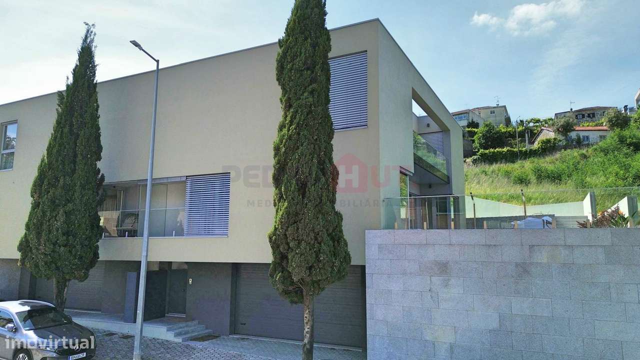 Moradia T4 Penafiel | Ao parque da Cidade| NEWS-7