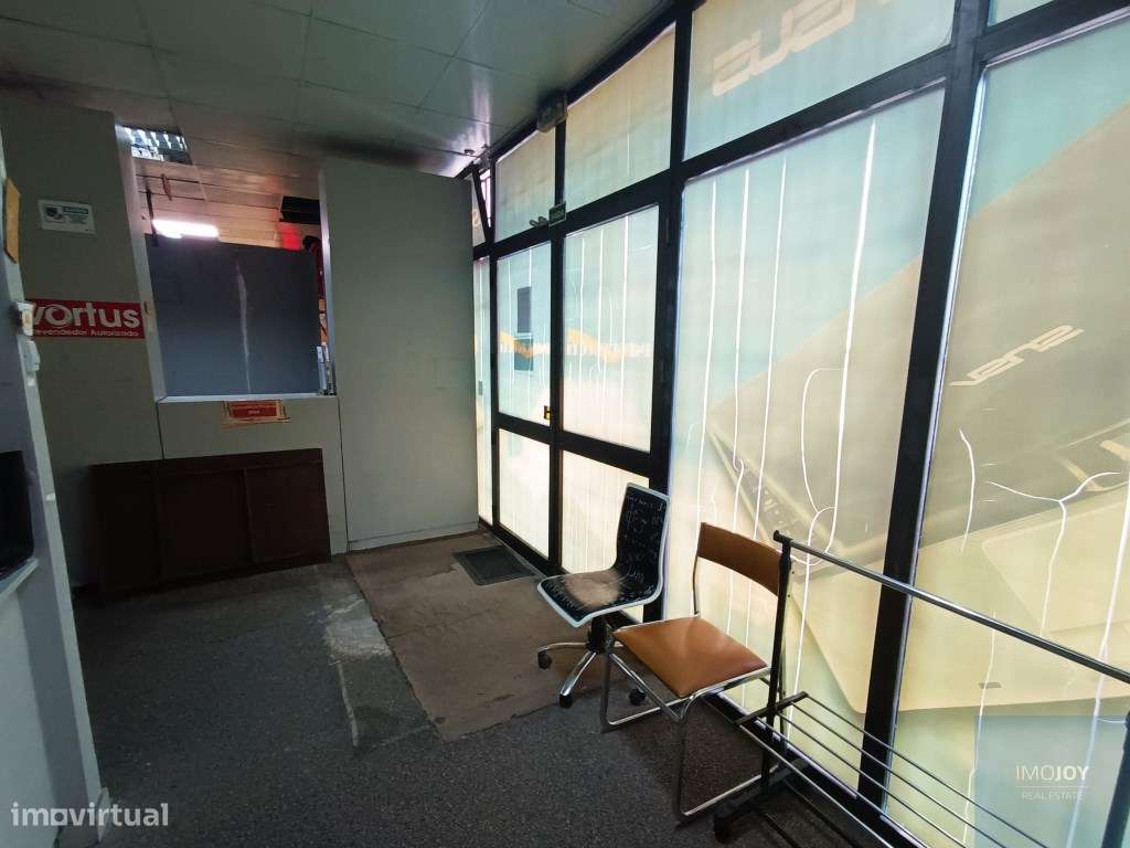 Espaço Comercial 300 m2 com Estacionamento Privativo em Benfica - Grande imagem: 5/41