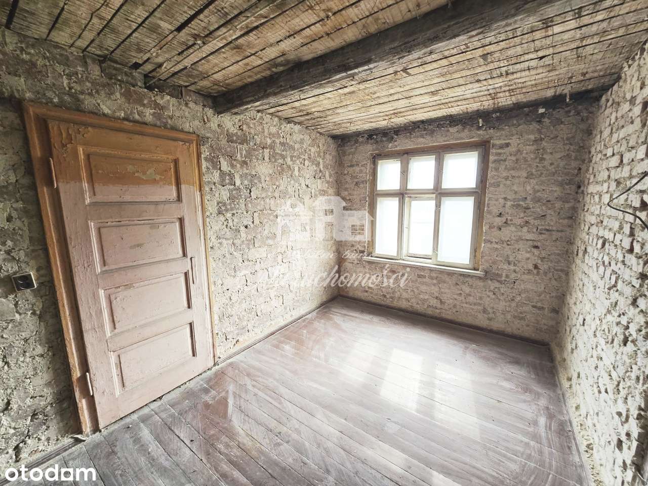 Przestronny dom z ogródkiem i dobrym dojazdem-15