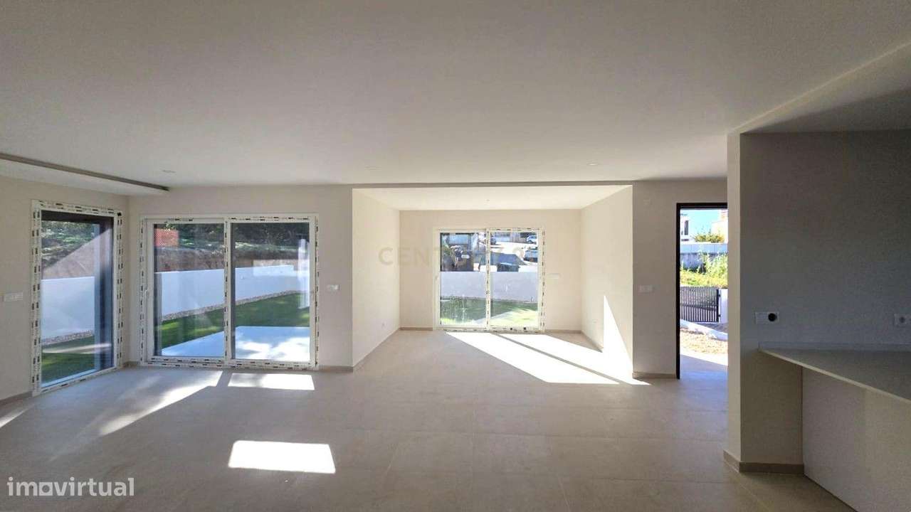 Moradia 4 assoalhadas Construção Nova na Sobreda,  Almada - Grande imagem: 4/35