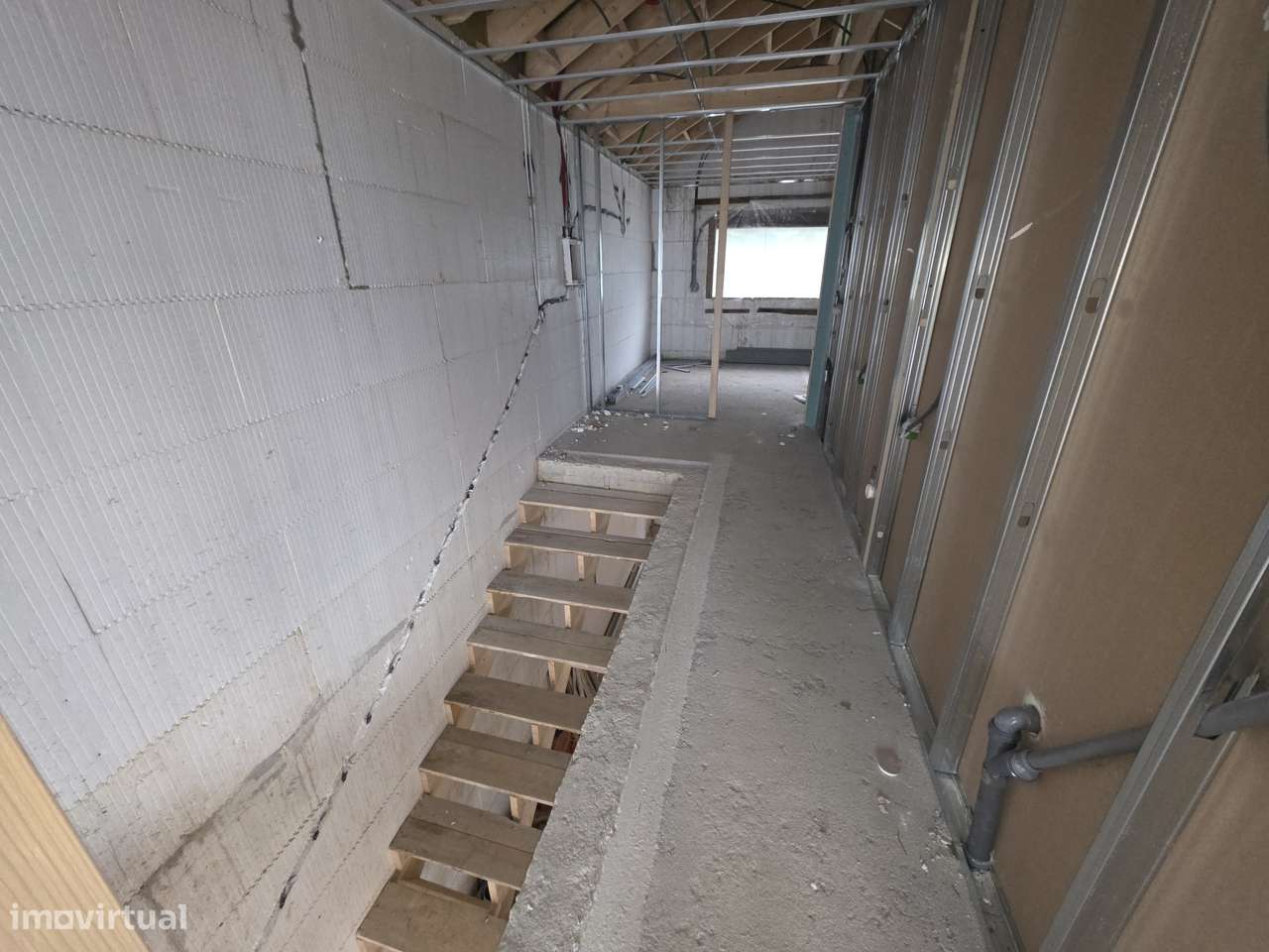 FANTÁSTICA Oportunidade de Negócio – Moradia T2-19