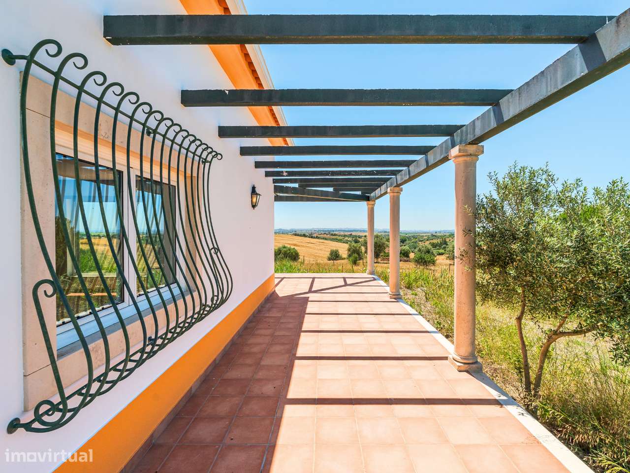 Moradia T4 inserida em propriedade com 9.680 m²-16
